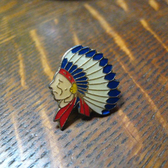 Fundwares Accessories Fundwares Vintage 989 American Indian Lapel
